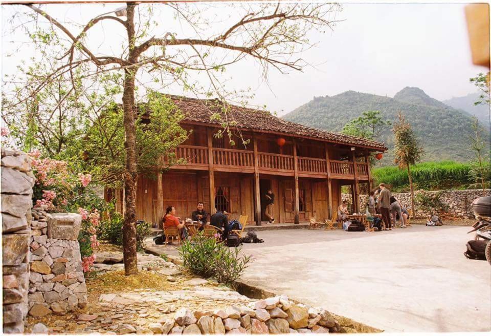 Lo Lo Homestay & Cafe Meo Vac Buitenkant foto