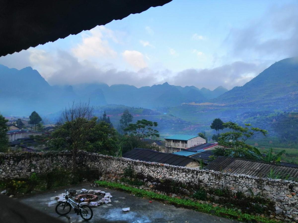 Lo Lo Homestay & Cafe Meo Vac Buitenkant foto