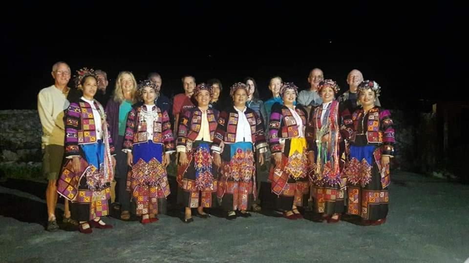Lo Lo Homestay & Cafe Meo Vac Buitenkant foto