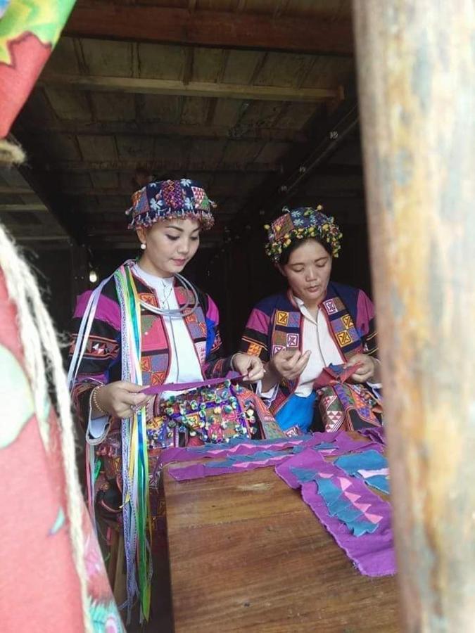 Lo Lo Homestay & Cafe Meo Vac Buitenkant foto