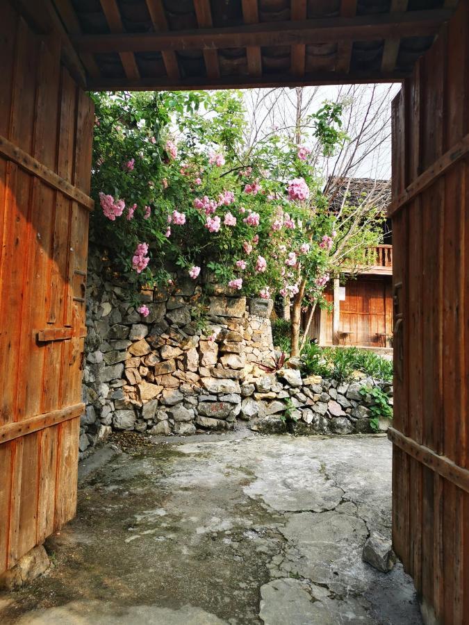Lo Lo Homestay & Cafe Meo Vac Buitenkant foto