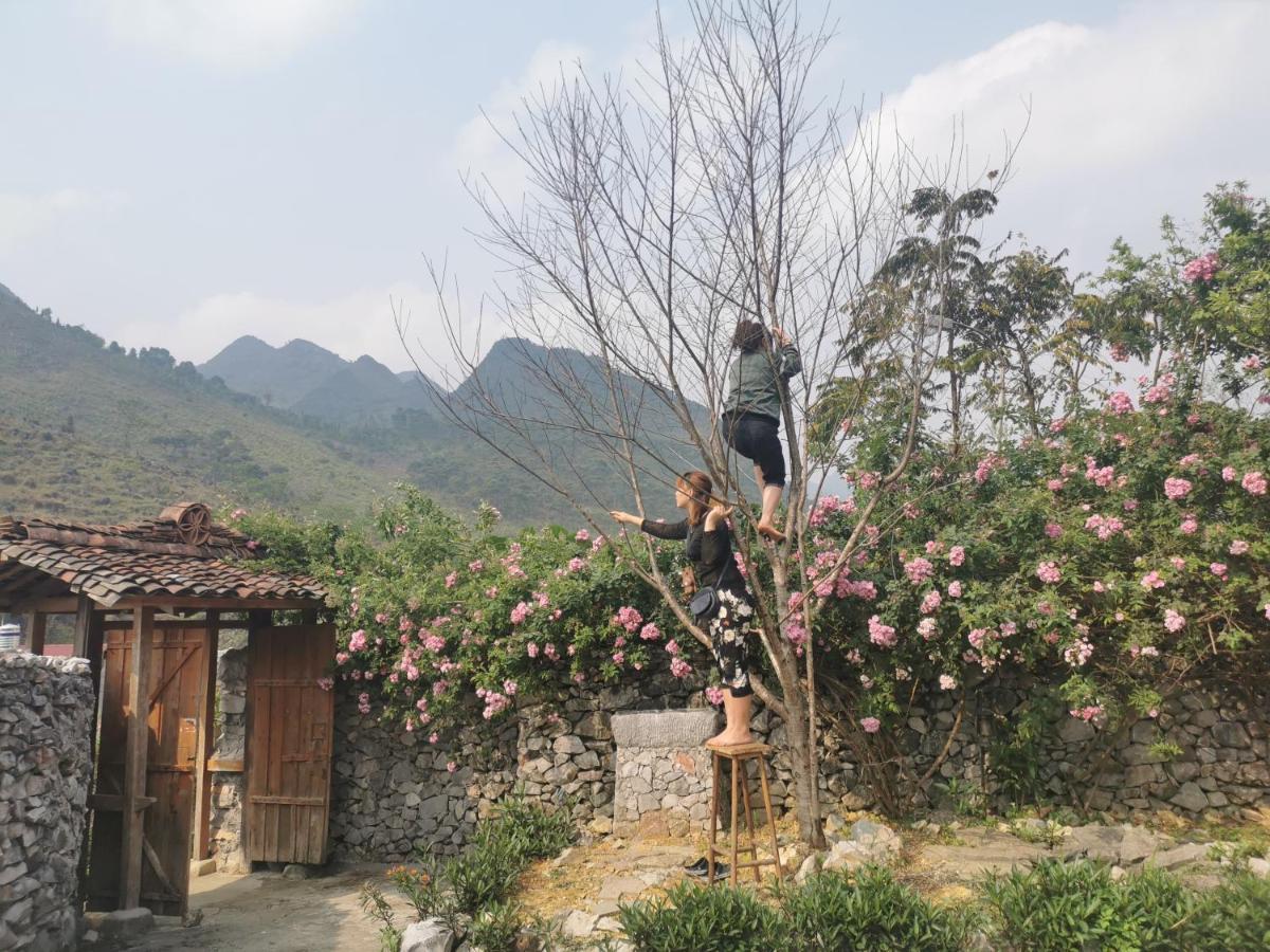 Lo Lo Homestay & Cafe Meo Vac Buitenkant foto