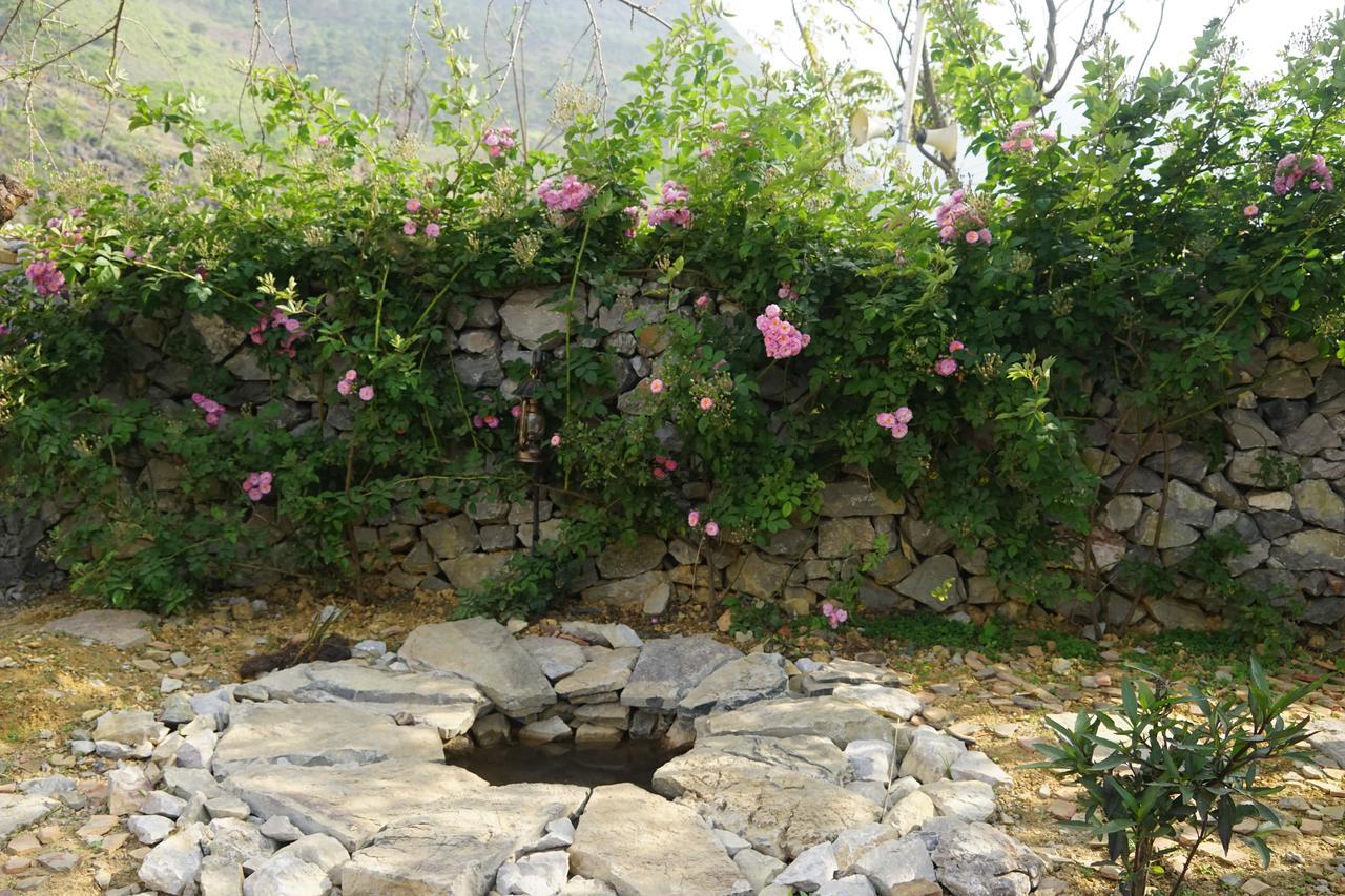 Lo Lo Homestay & Cafe Meo Vac Buitenkant foto